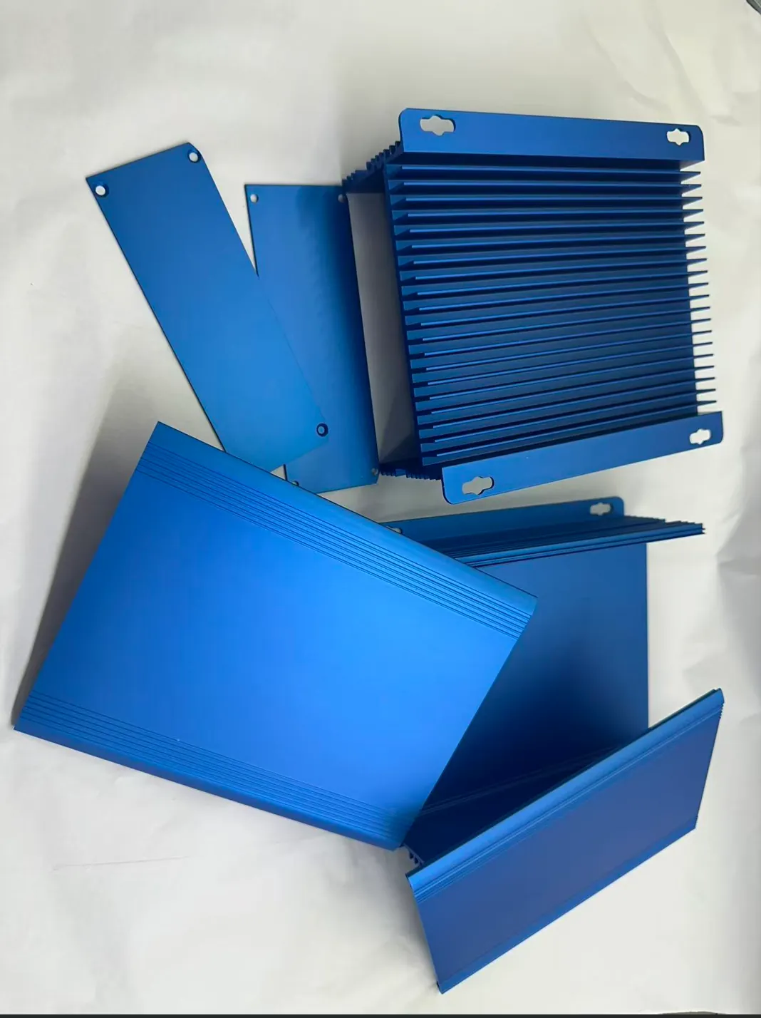 Blue anodized aluminum heat sinks